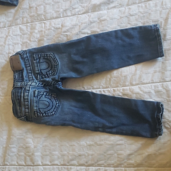 5 pair of 3T Jeans - Picture 5 of 13